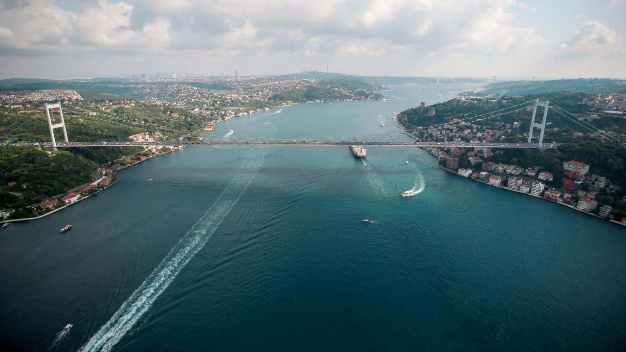 İstanbul Boğazı'nda gemi trafiği çift yönlü askıya alındı 1 istanbul bogazinda gemi trafigi cift yonlu askiya alindi d9f6c65a2fe0