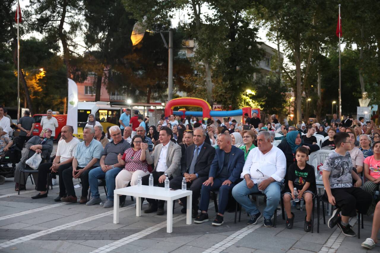 Başkan Erkan Aydın, Şenlik Coşkusuna Ortak Oldu
