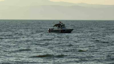 Bursa’da oğlu ile yüzmek için İznik Gölü’ne giren emekli polis