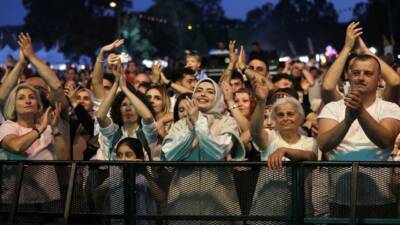 2.Nilüfer Karadeniz Festivali’nin ikinci günü de dolu dolu geçti. Horon