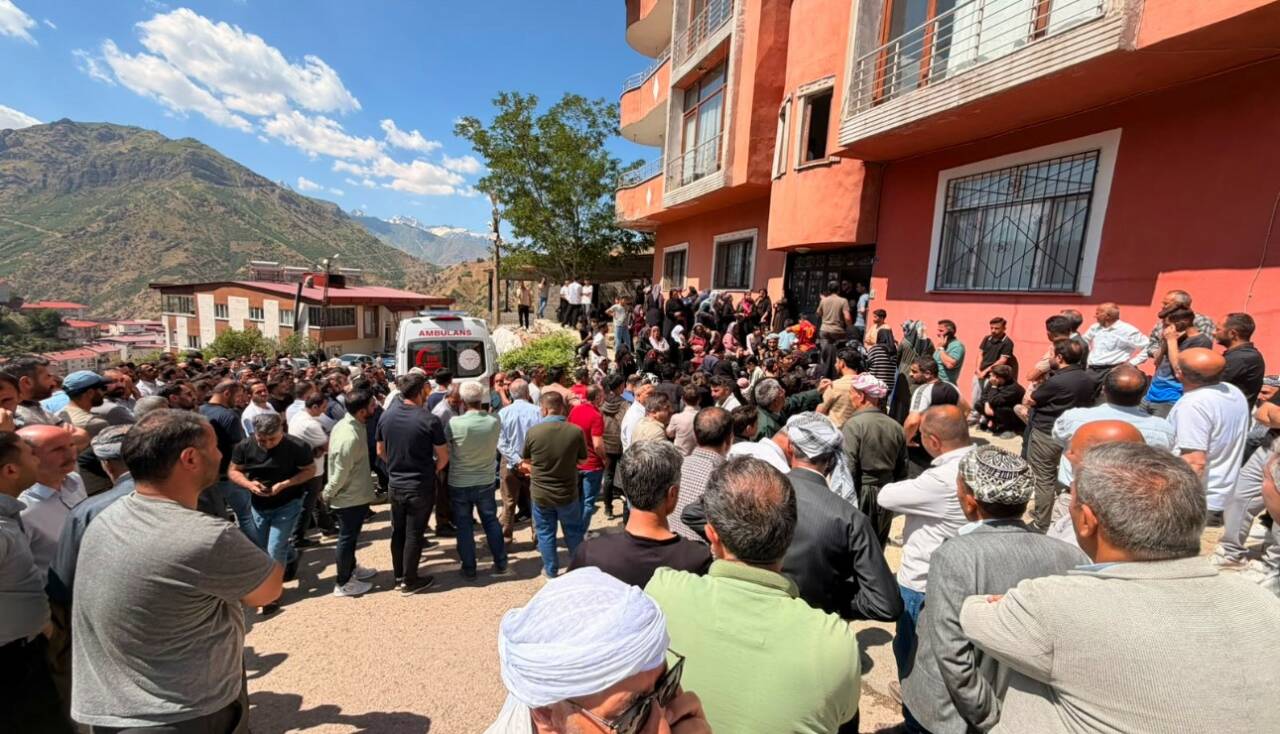 Kayınpederinin evini bastı: 4 ölü 1 kayinpederinin evini basti 4 olu c423c03b4c38