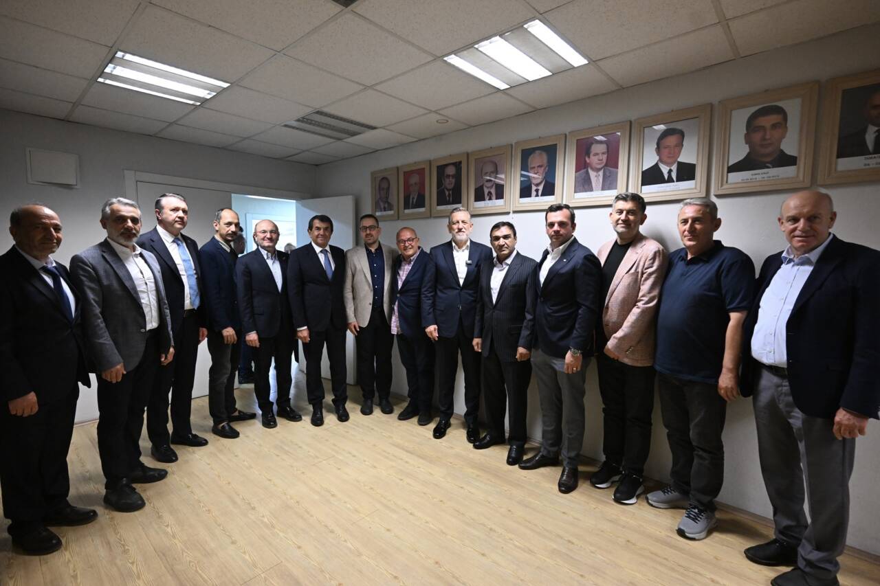 BTSO Başkanı Burkay’dan Bursa Kent Hali’ne Ziyaret 3 BTSO Başkanı Burkay’dan Bursa Kent Hali’ne Ziyaret