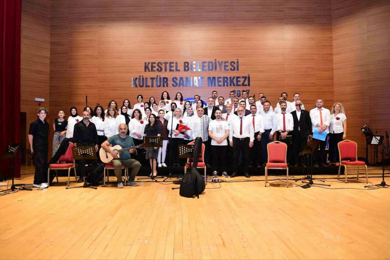Kestel Belediyesi Türk Halk Müziği Korosu’ndan unutulmaz konser 3 kestel belediyesi turk halk muzigi korosundan unutulmaz konser ce33904a0583