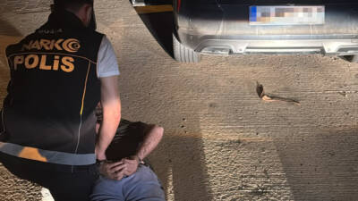 Muğla'nın Bodrum ilçesinde, uyuşturucu suçundan uluslararası seviyede kırmızı bültenle aranan