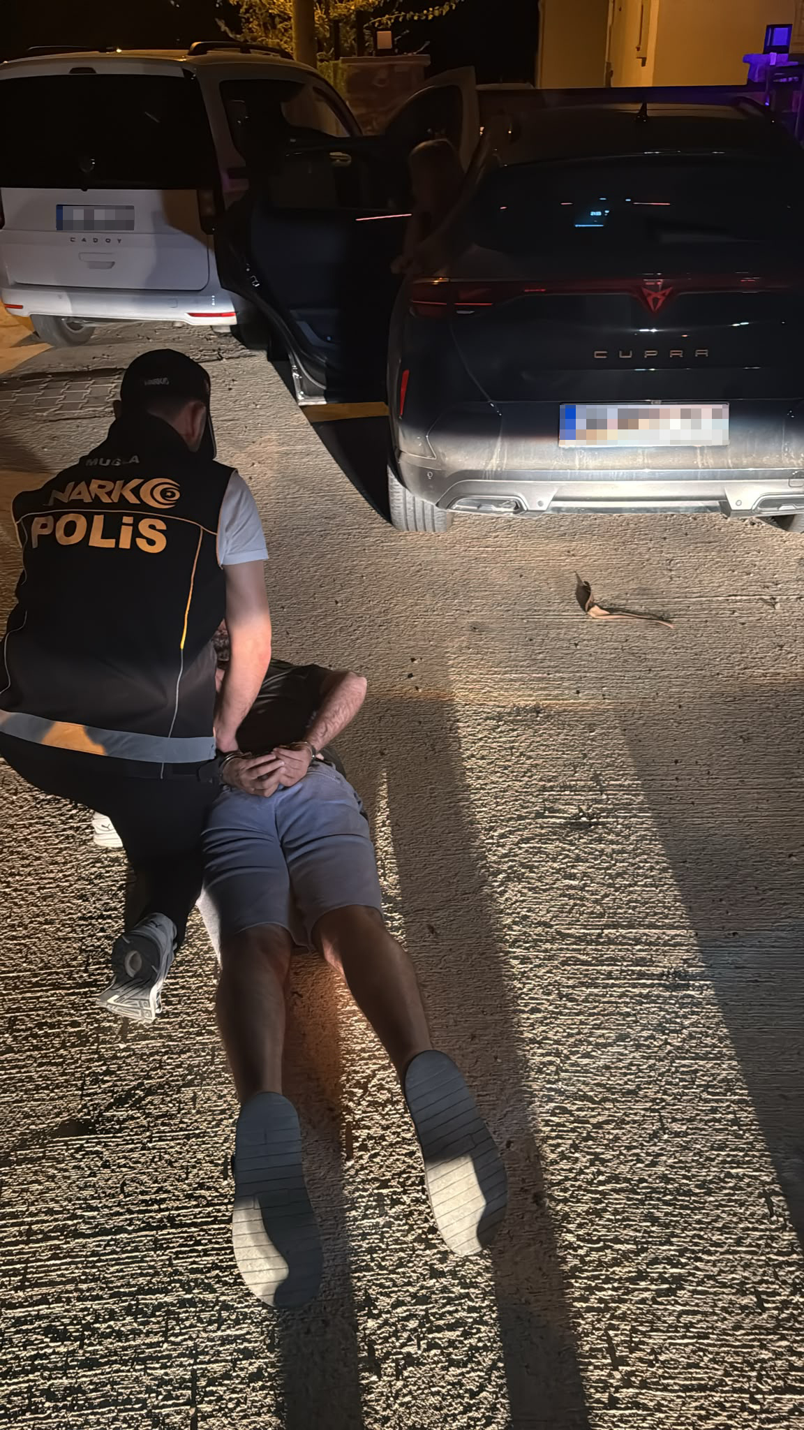 Kırmızı bültenle aranıyordu! MİT, emniyet ve jandarmadan ortak operasyon 1 kirmizi bultenle araniyordu bodrumda yakalandi 037e65ccf48f