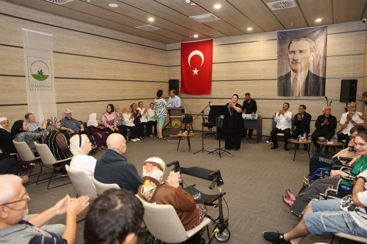 Bursa'da moral konseri 5 Fwd: Osmangazi’de OBAM, BAREM ve ALBAM Üyelerine Moral Konseri (Görüntülü)