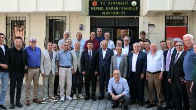 Osmangazi Belediye Başkanı Erkan Aydın, Veysel Karani Mahallesi’nde düzenlenen kahvaltı
