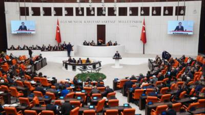 Genel Kurul'da, Emniyet Teşkilatına ve basına yönelik düzenlemeleri de içeren