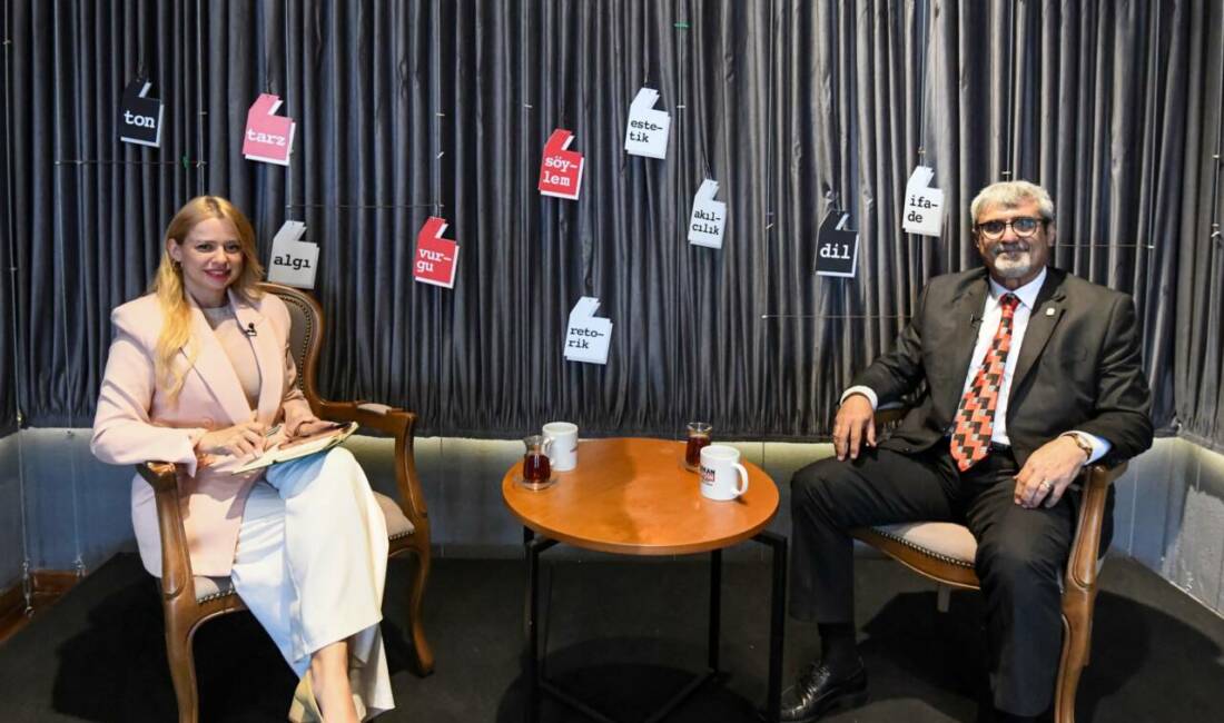 Bursa’nın tarihi yolculuğu masaya yatırıldı Osmangazi Belediyesi’nin düzenlediği Medya Buluşmaları’nda konuşan deneyimli gazeteci Dr. Murat