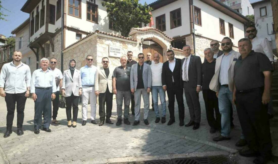 MHP Bursa’dan Gemlik çıkarması Milliyetçi Hareket Partisi (MHP) Bursa İl Başkanı Muhammet Tekin ve