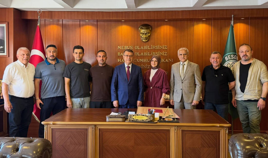 Oto Tamircileri’nden Fahrettin Bilgit’e ziyaret Bursa Oto Tamircileri Odası Başkanı Mustafa Geç ve yönetimi 45.