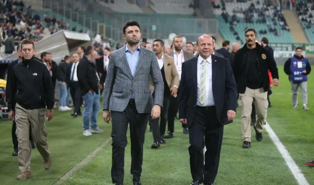 Bursaspor Başkanı Enes Çelik’ten Özer Matlı’ya destek Bursaspor Kulübü Başkanı Enes Çelik, yeşil beyazlı kulübün önemli destekçileri