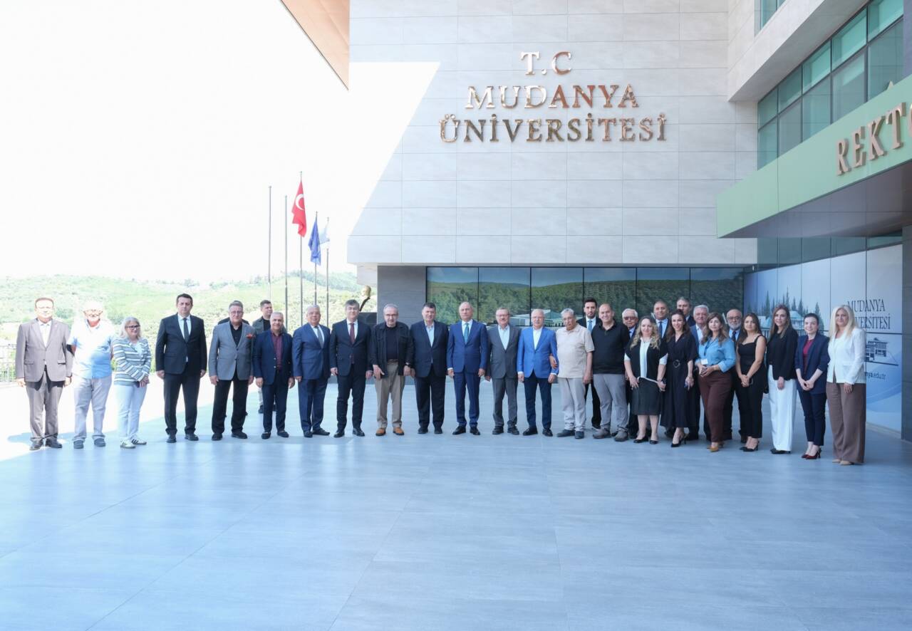 Efkan Ala’dan Mudanya Üniversitesi’ne ziyaret 6 Efkan Ala’dan Mudanya Üniversitesi’ne ziyaret