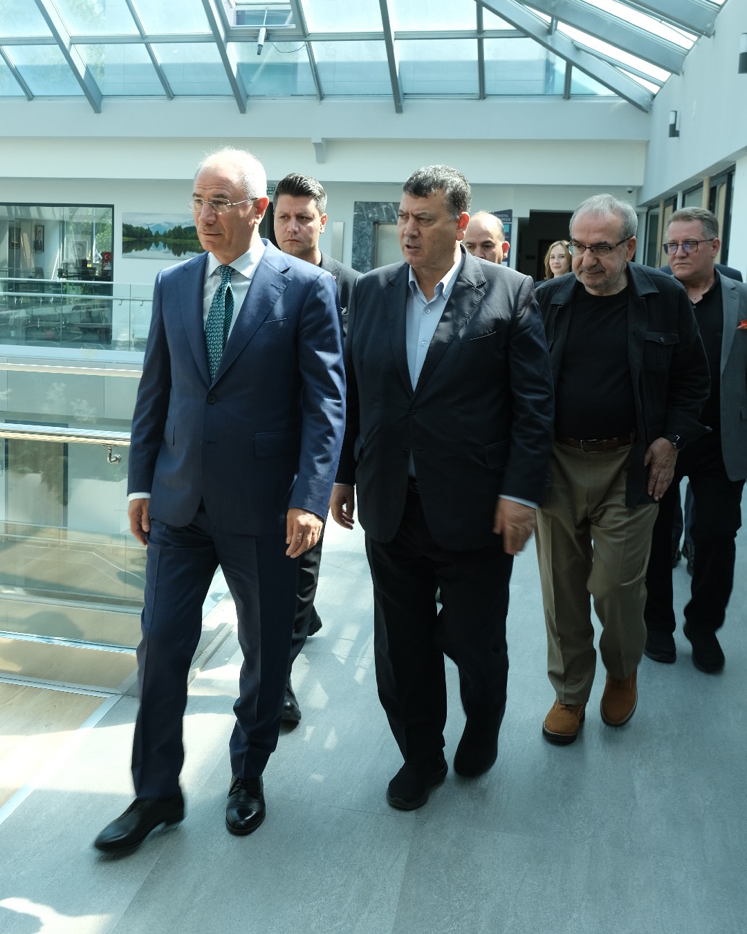Efkan Ala’dan Mudanya Üniversitesi’ne ziyaret 1 Efkan Ala’dan Mudanya Üniversitesi’ne ziyaret