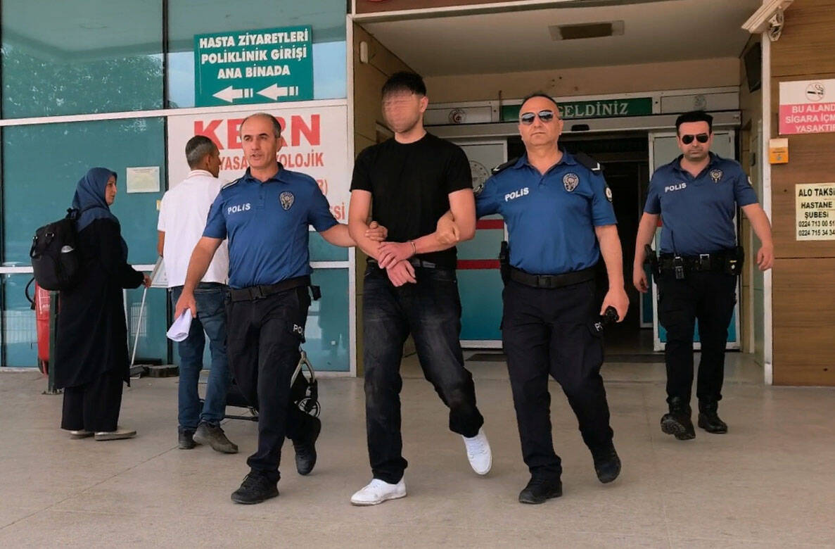 Bursa'da polisten kaçan motosiklet sürücüsüne rekor ceza 2 polisten kacan motosiklet surucusune 469 bin tl ceza 84602e9dd5be