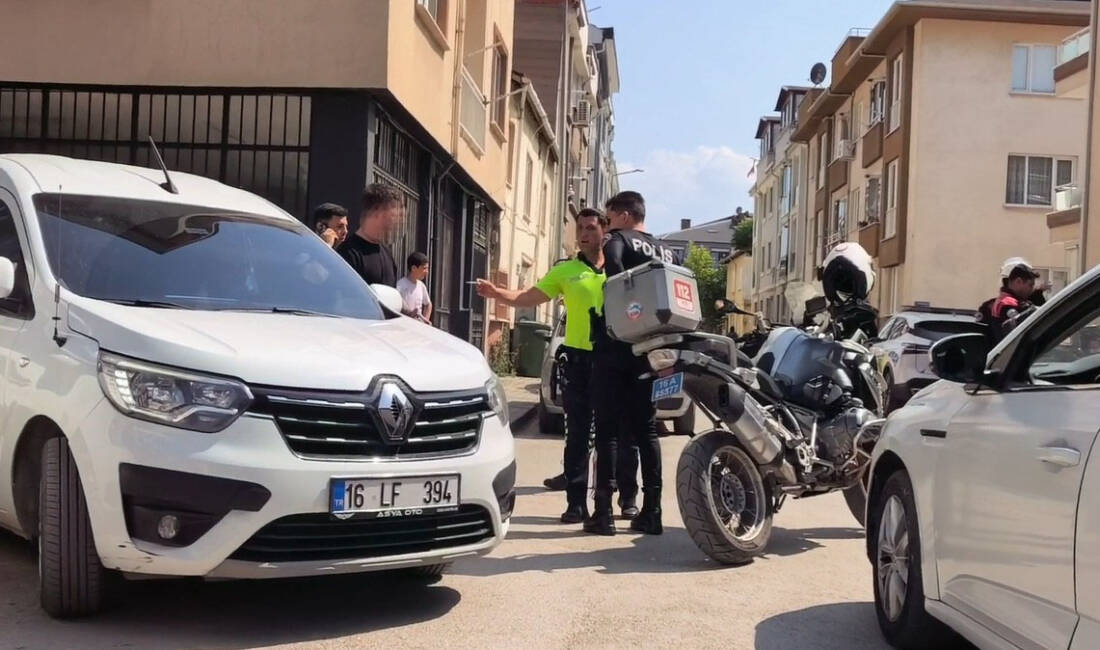 Bursa’da polisten kaçan motosiklet sürücüsüne rekor ceza Bursa’nın İnegöl ilçesinde ‘dur’ ihtarına uymayan Muhammed G. (21) motosikletini