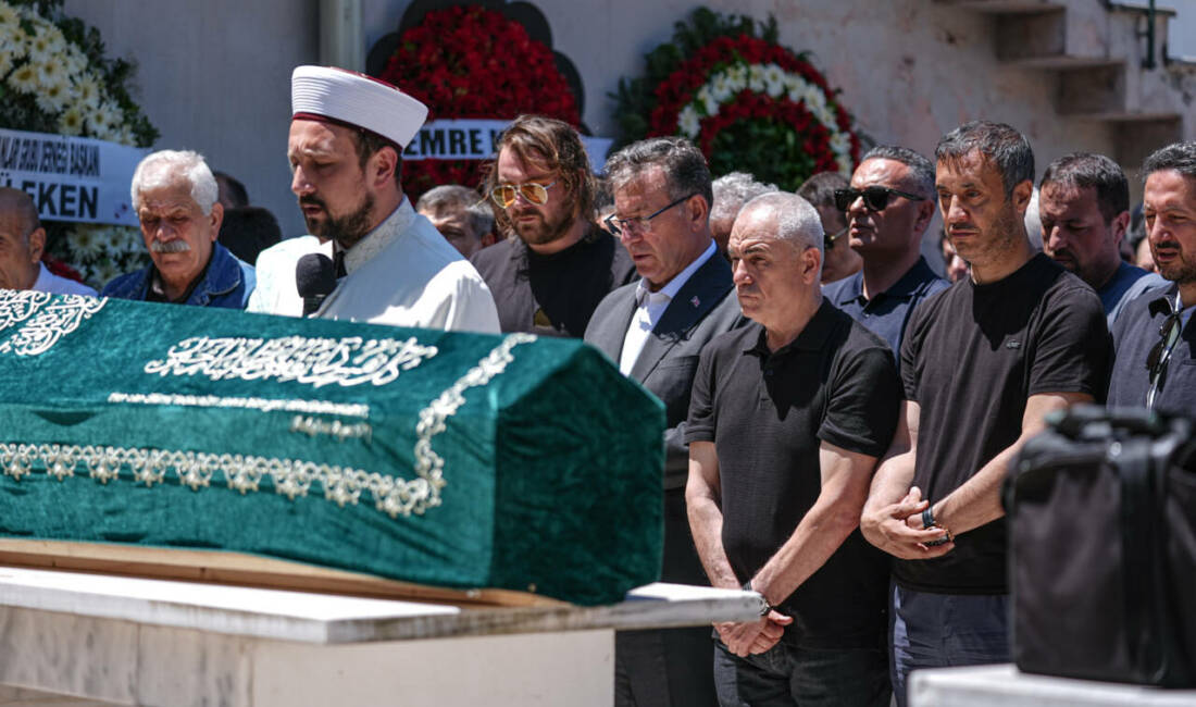 Rıza Çalımbay’ın acı günü Teknik direktör Rıza Çalımbay'ın 85 yaşında vefat eden annesi Fatma