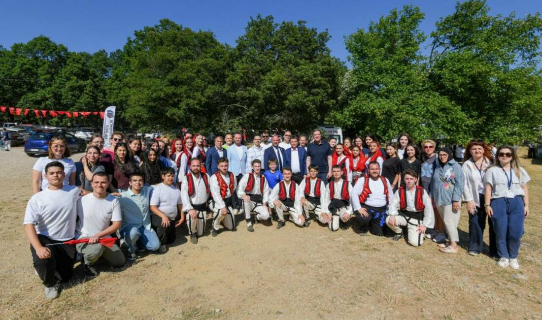 Osmangazi Belediye Başkanı Erkan Aydın, Rumeli Dernekleri Federasyonu (RUMELİFED) tarafından