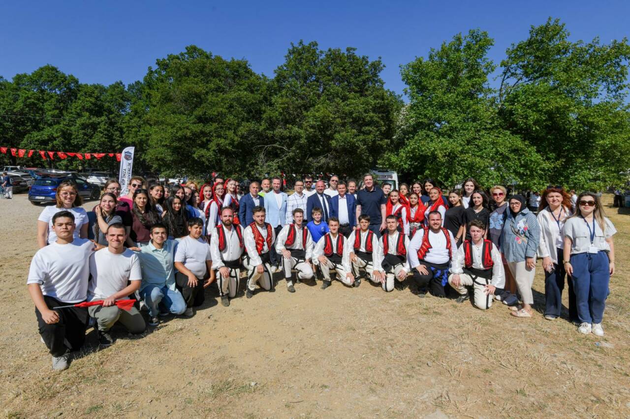 Fwd: Başkan Aydın RUMELİFED Pikniğinde Vatandaşlarla Buluştu (Görüntülü)