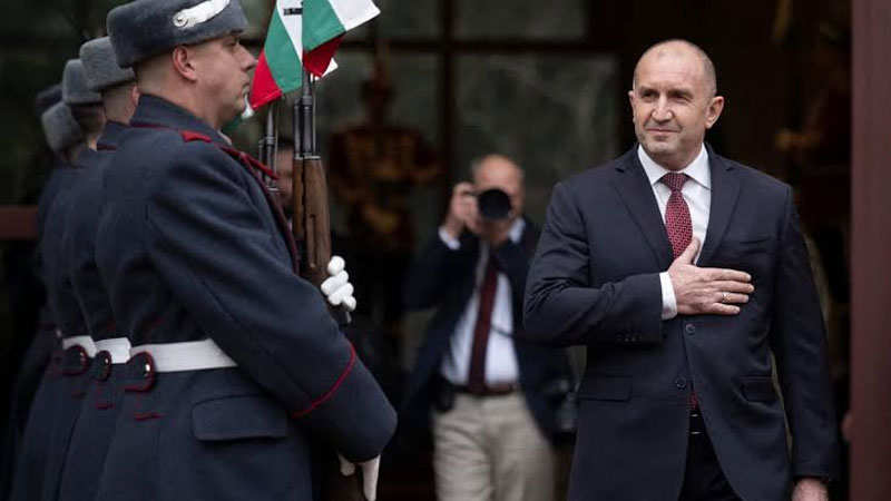 Olay Gazetesi Yazarı Ahmet Emin Yılmaz, Bulgaristan Başbakanı Rumen Radev'in