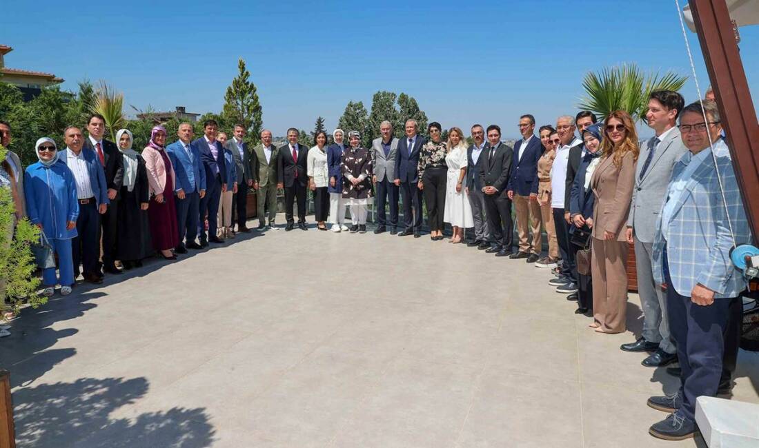 Mülki İdare Amirleri Atama Kararnamesi ile görev yerleri değişen Bursa’daki