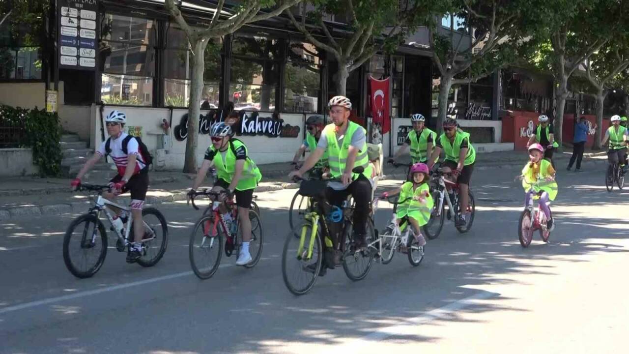 Bursa'da sağlıklı hayat için pedal çevirdiler 5 saglikli hayat icin pedal cevirdiler 33b08637cf54