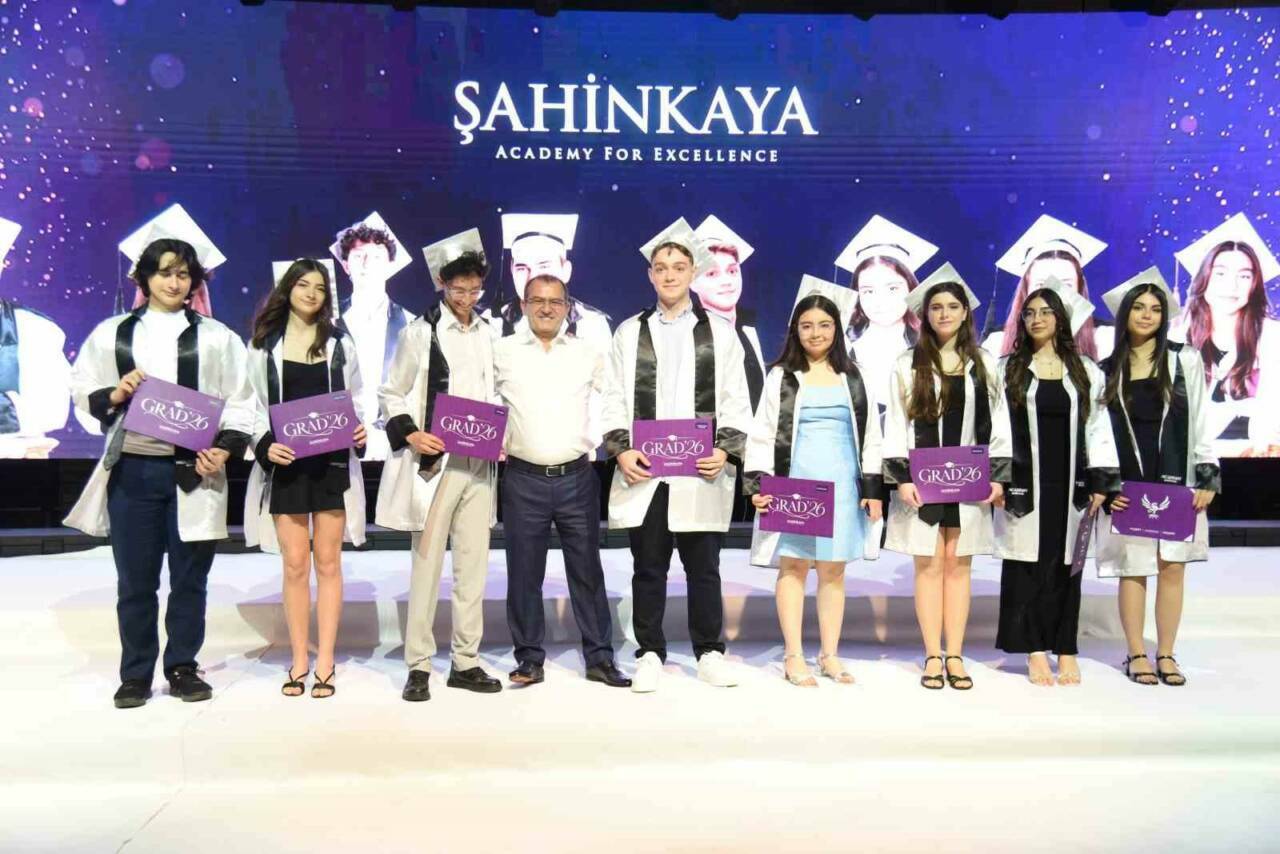 sahinkayada mezuniyet coskusu ve lgs gururu bir arada yasandi 084b7eb76789