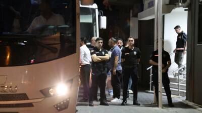 İzmir'in Seferihisar Belediyesine yönelik yürütülen rüşvet soruşturmasında gözaltına alınan Belediye