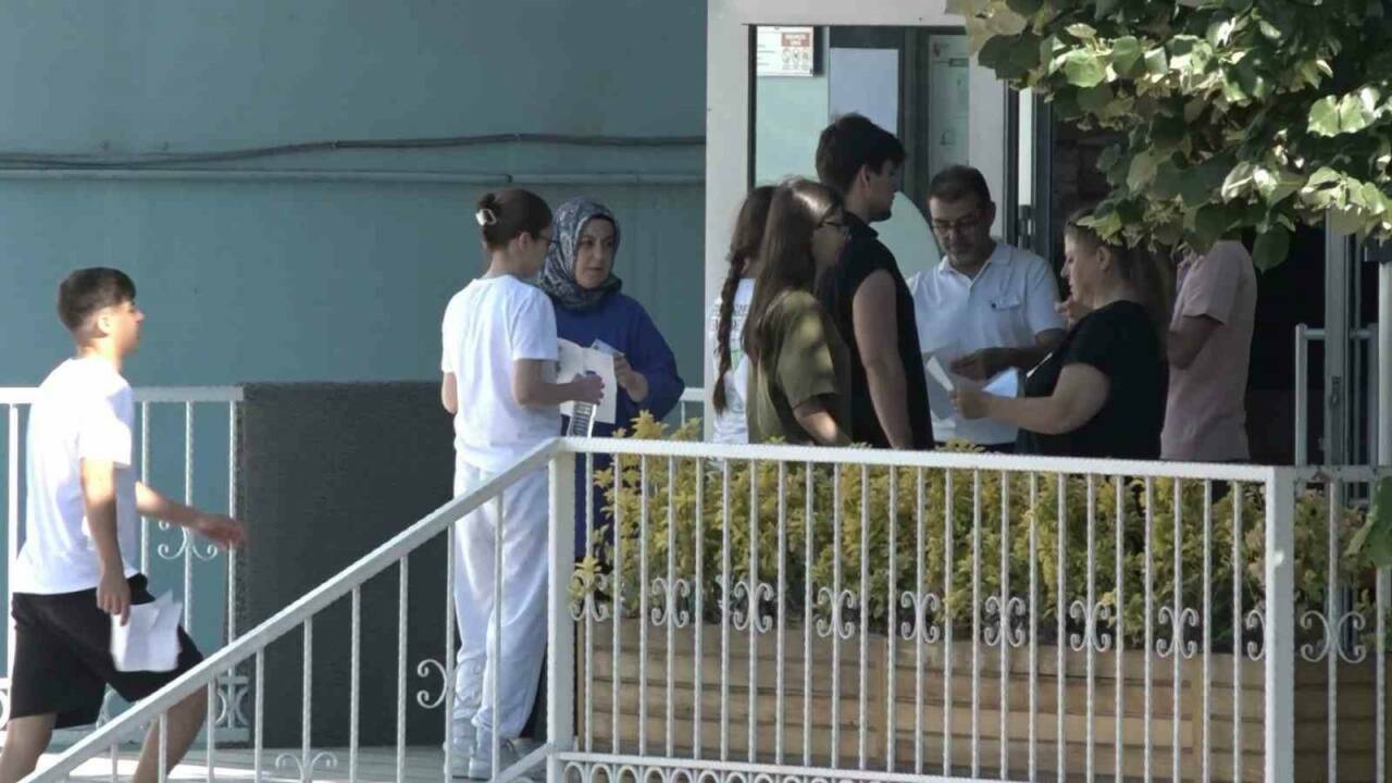 Sınava 1 dakika kala polis yetiştirdi 4 sinava 1 dakika kala polis yetistirdi 2a619c6aec0d