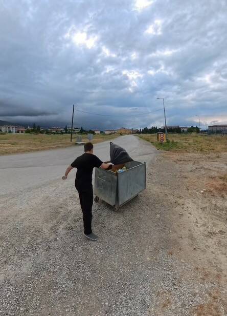 Sosyal medyada gördü, hemen harekete geçti! Bursalı Çınar ve arkadaşları... 13 sosyal medyada gordu hemen harekete gecti bursali cinar ve arkadaslari 9c6b8fe6a8a0