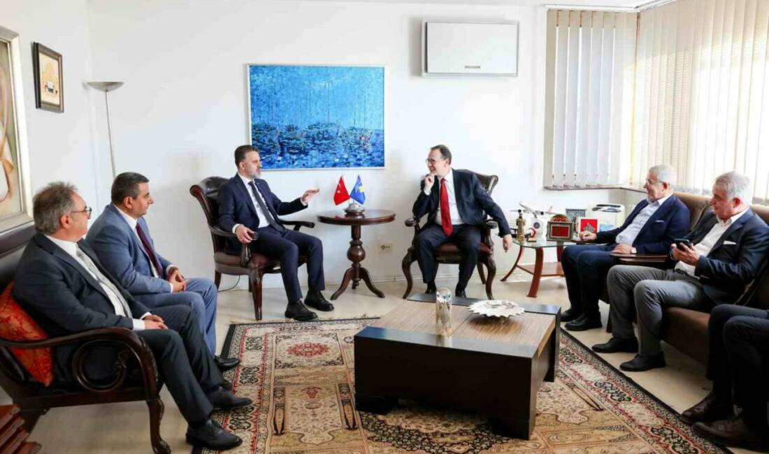 Sultan 1. Murad Han Kosova’daki kabrinde anıldı Osmanlı Devleti’nin savaş meydanında şehit olan ilk ve tek padişahı