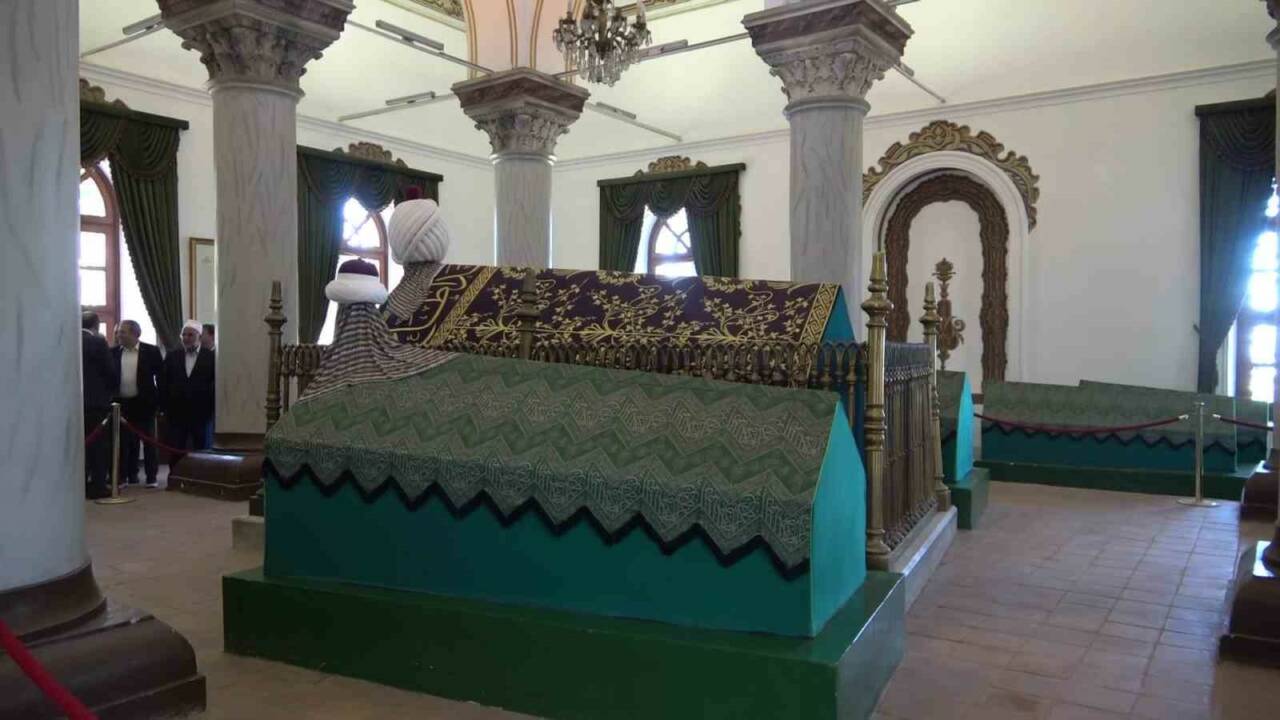 Sultan 1. Murad Hüdavendigar Han, Bursa’da dualarla anıldı Osmanlı Devleti’nin üçüncü padişahı Sultan 1. Murad Hüdavendigar Han, şehadetinin