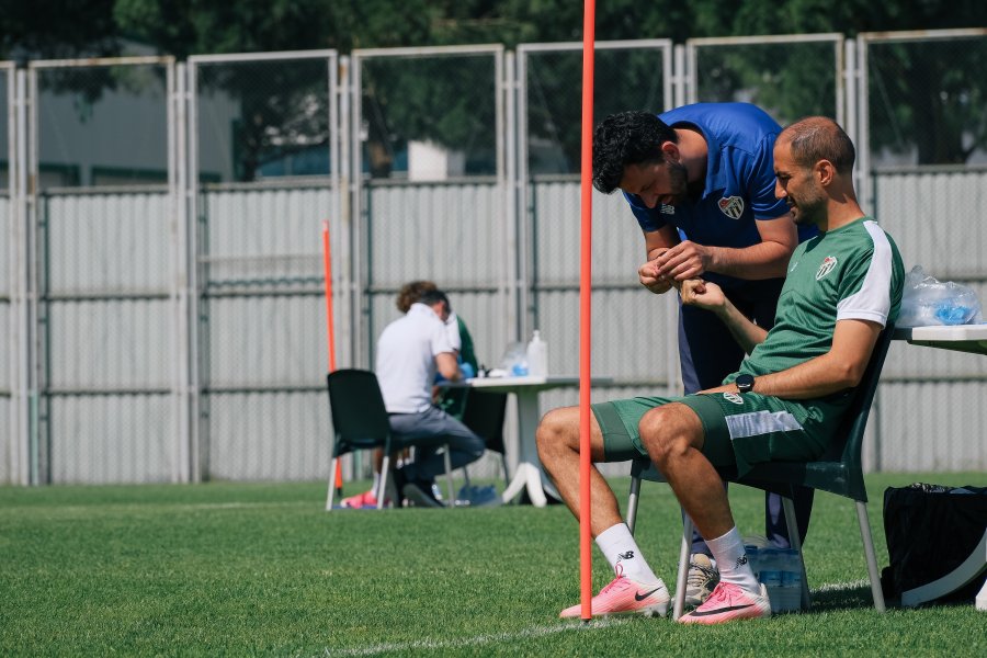 Yeni sezon hazırlıklarını sürdüren yeşil beyazlı takım, 4 grup halinde