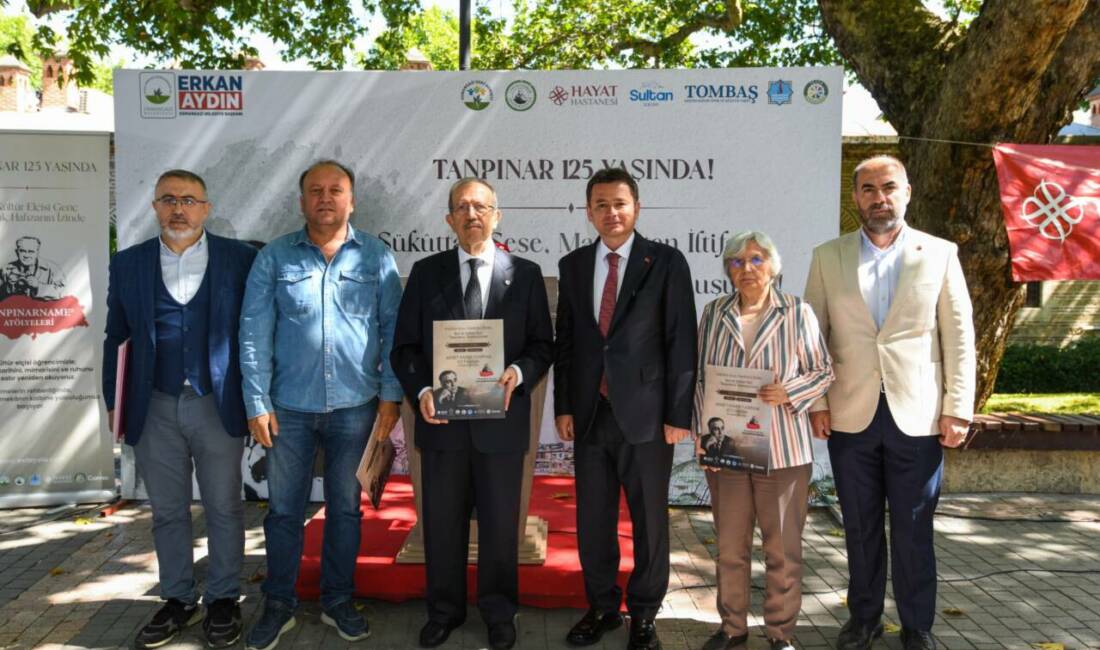 Bursa’da Tanpınar ruhu yeniden canlandı Osmangazi Kent Konseyi, Türk edebiyatının usta kalemlerinden Ahmet Hamdi Tanpınar’ın