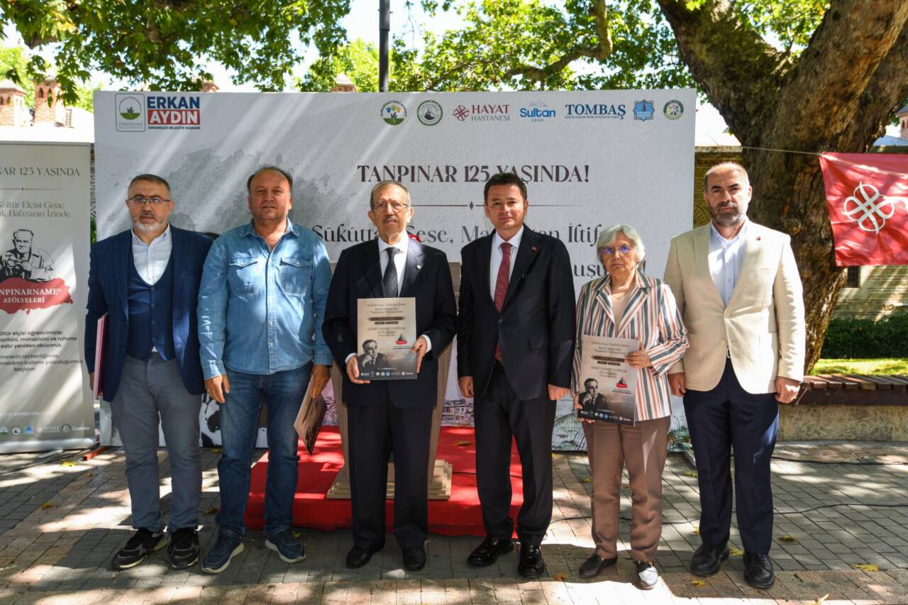 Bursa’da Tanpınar ruhu yeniden canlandı 11 Bursa’da Tanpınar Ruhu Yeniden Canlandı
