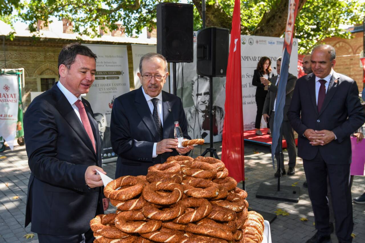 Bursa’da Tanpınar ruhu yeniden canlandı 13 Bursa’da Tanpınar Ruhu Yeniden Canlandı