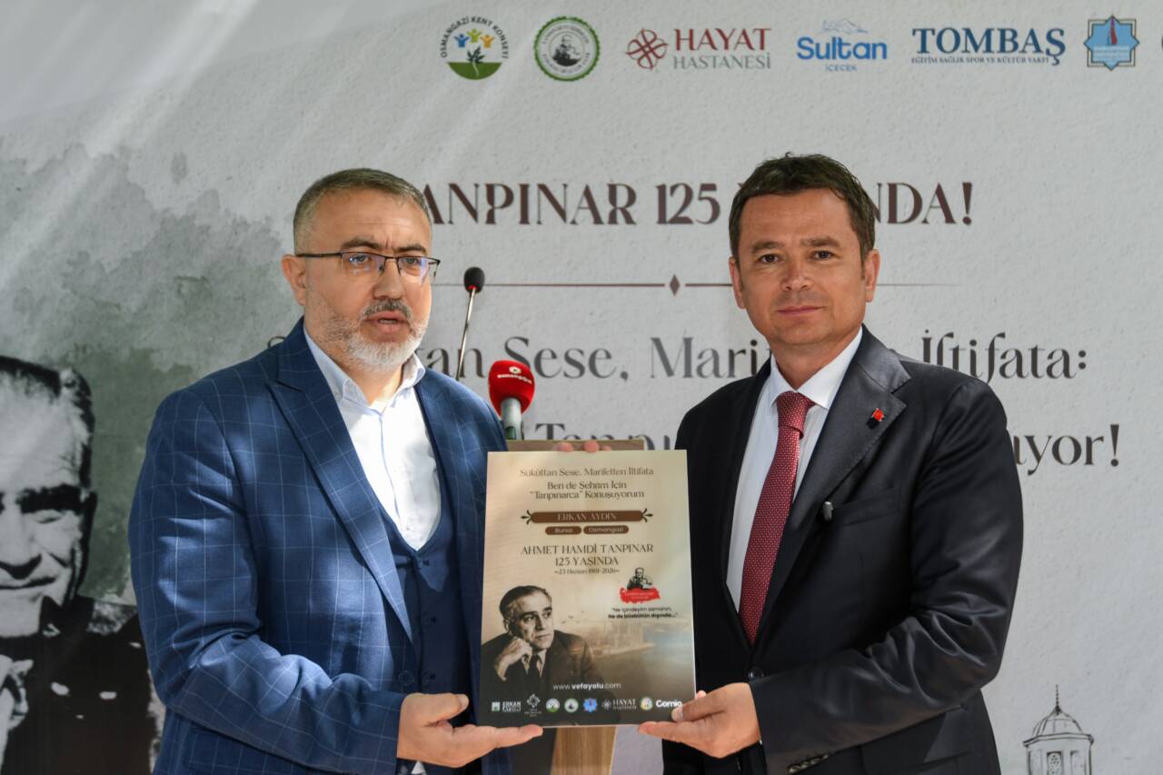 Bursa’da Tanpınar ruhu yeniden canlandı 9 Bursa’da Tanpınar Ruhu Yeniden Canlandı