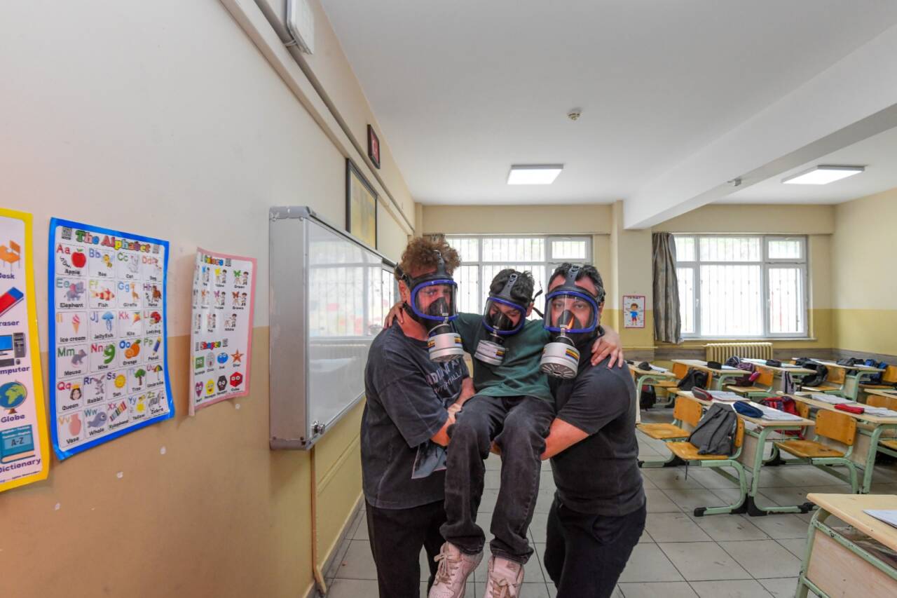 Bursa'da gerçeğini aratmayan tatbikat! 4 Bursa'da gerçeğini aratmayan tatbikat!