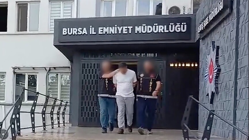 Interpol tarafından 13 yıldır kırmızı bültenle aranan firari hükümlü, Bursa'nın