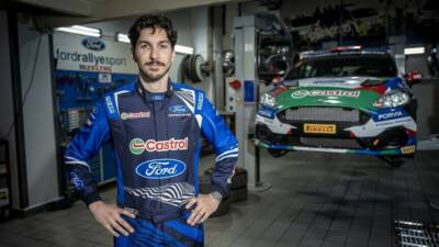 Milli rallici Ali Türkkan ile co-pilotu Oytun Albayrak, Yunanistan'da düzenlenen