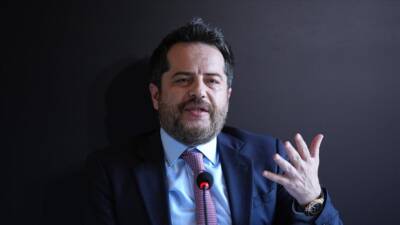 "Suçtan kaynaklanan mal varlığı değerlerini aklama" soruşturması kapsamında tutuklanan eski