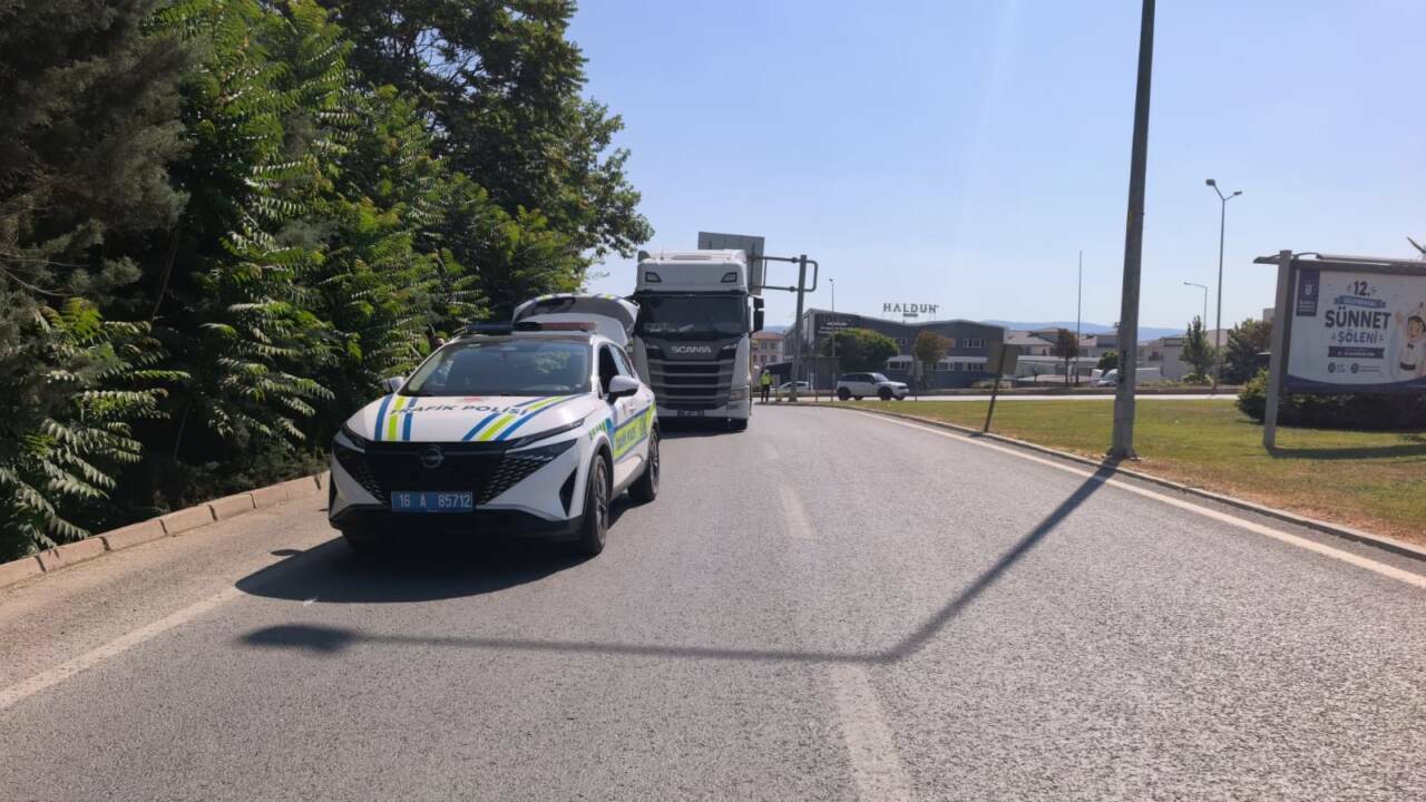 tir ile carpisan motosikletin surucusu agir yaralandi 41b3a2313a1d
