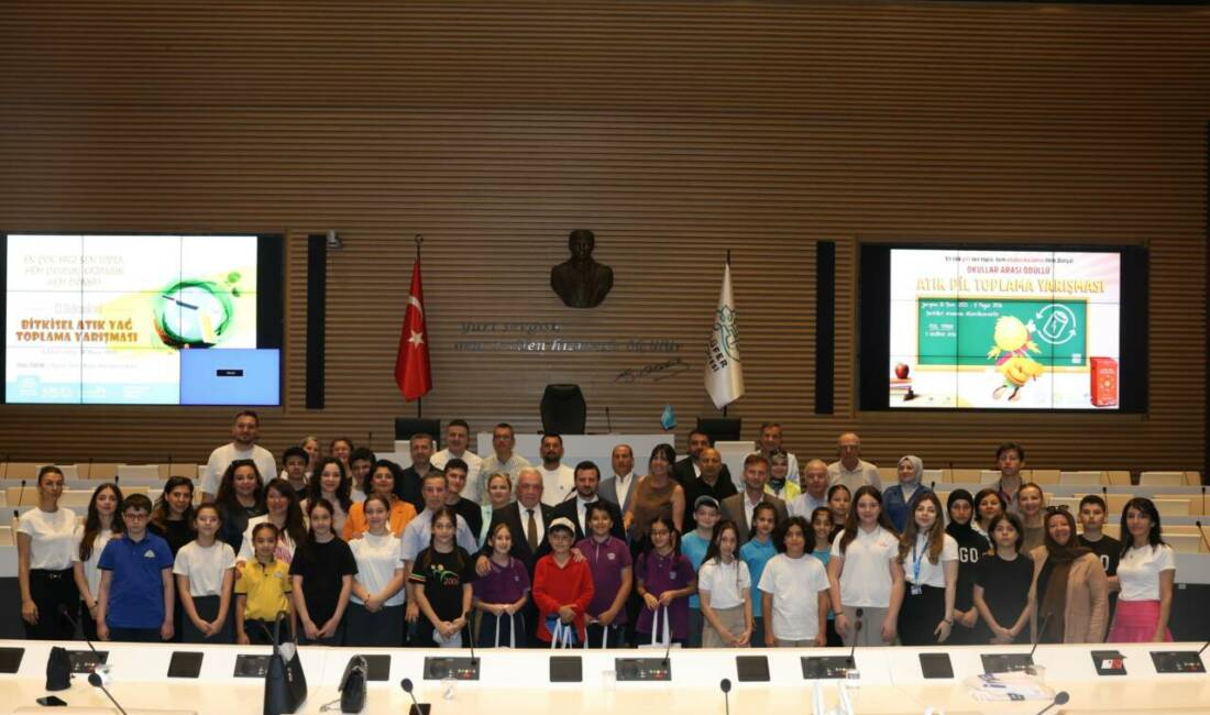 Nilüfer Belediyesi’nin çevre bilincini artırmak amacıyla okullar arası düzenlediği bitkisel atık