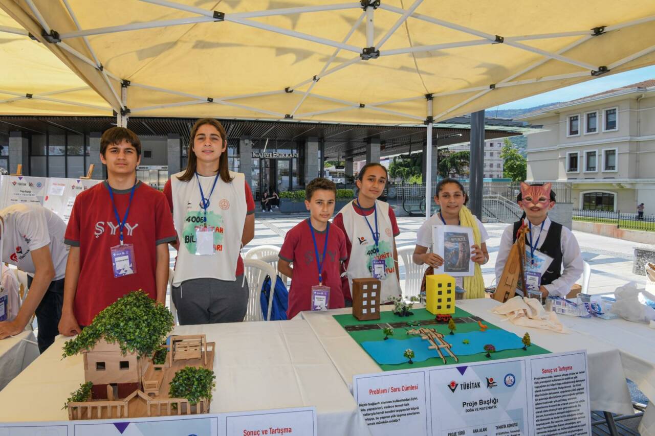 Gençlerin üreten fikirleri Osmangazi’de görücüye çıktı 6 Gençlerin Üreten Fikirleri Osmangazi’de Görücüye Çıktı