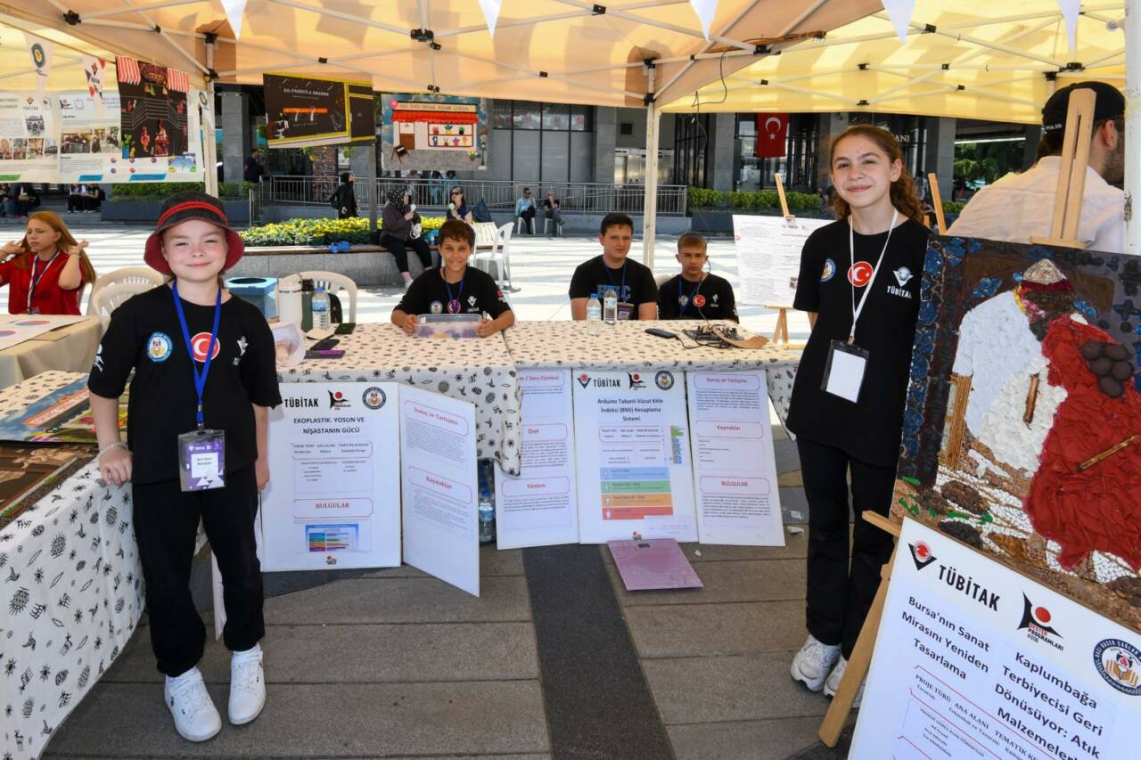 Gençlerin üreten fikirleri Osmangazi’de görücüye çıktı 8 Gençlerin Üreten Fikirleri Osmangazi’de Görücüye Çıktı