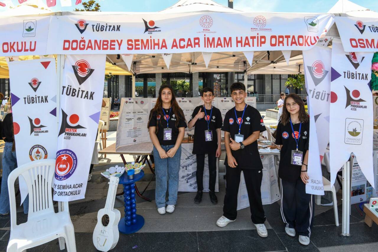 Gençlerin üreten fikirleri Osmangazi’de görücüye çıktı 10 Gençlerin Üreten Fikirleri Osmangazi’de Görücüye Çıktı