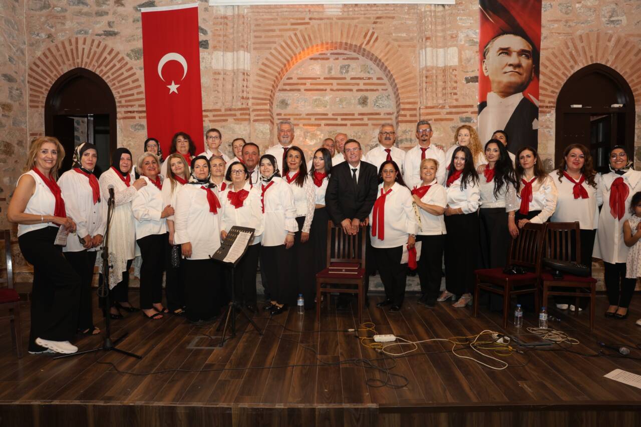 Bursa'da türküler gönüllere işlendi 6 Osmangazi’de Türküler Gönüllere İşlendi (Görüntülü)