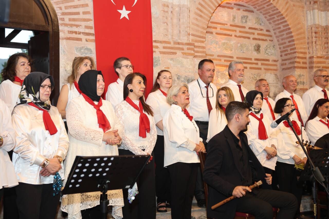 Bursa'da türküler gönüllere işlendi 7 Osmangazi’de Türküler Gönüllere İşlendi (Görüntülü)