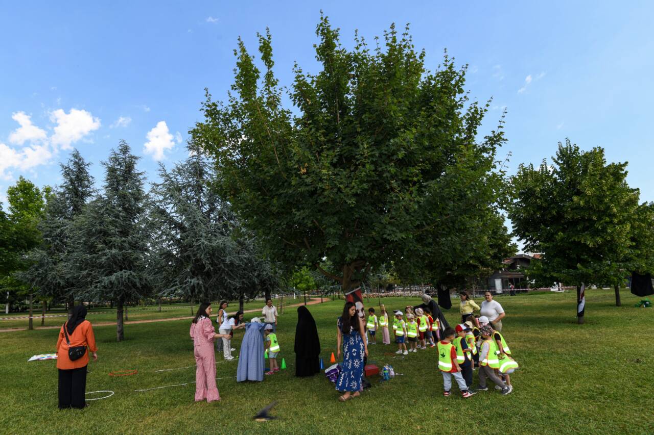Osmangazi’de minikler 'Yaza Merhaba Etkinliği'nde buluştu 13 Osmangazi’de minikler yaza merhaba etkinliğinde buluştu