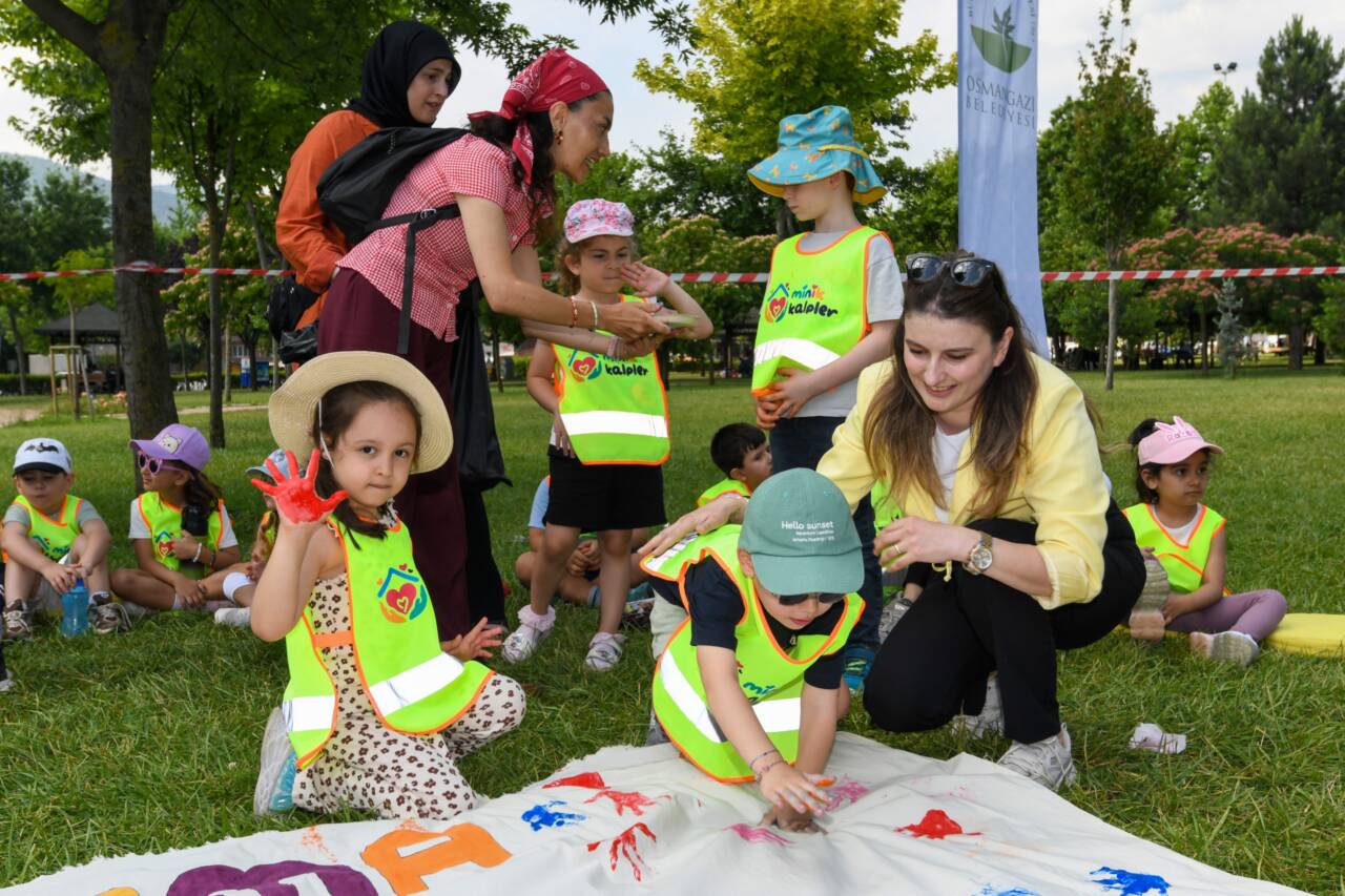 Osmangazi’de minikler 'Yaza Merhaba Etkinliği'nde buluştu 5 Osmangazi’de minikler yaza merhaba etkinliğinde buluştu